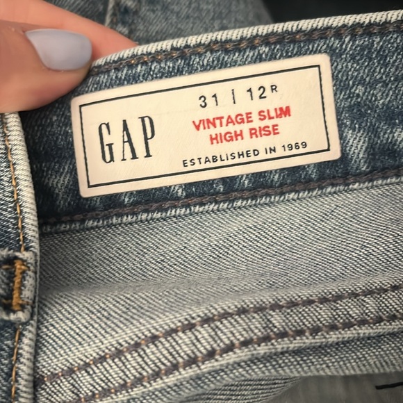 GAP jeans - Picture 2 of 2